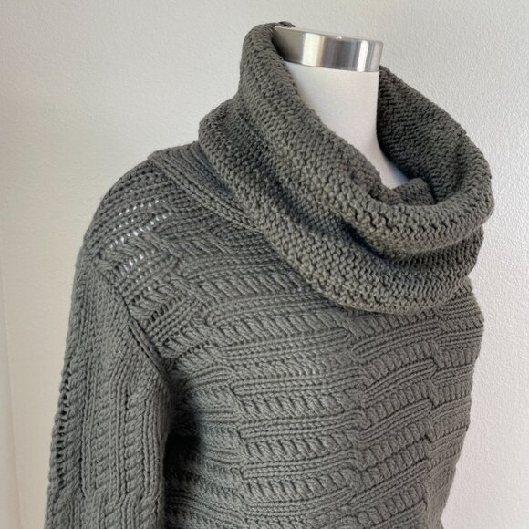 NEW Alice + Olivia Base Womens Small 100% Wool Cable Knit Turtleneck Sweater - Picture 2 of 11